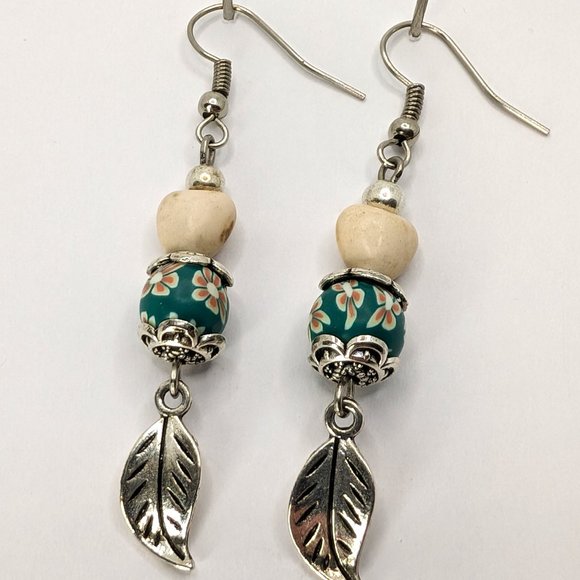 Silver Leaf with Stone heart Bead Earrings - Picture 2 of 2